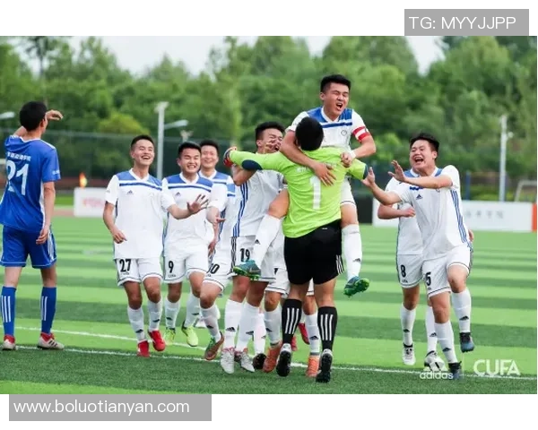 武汉足球队总决赛精彩表现分析团队协作的重要性与未来展望 武汉足球队总决赛精彩表现分析团队协作的重要性与未来展望